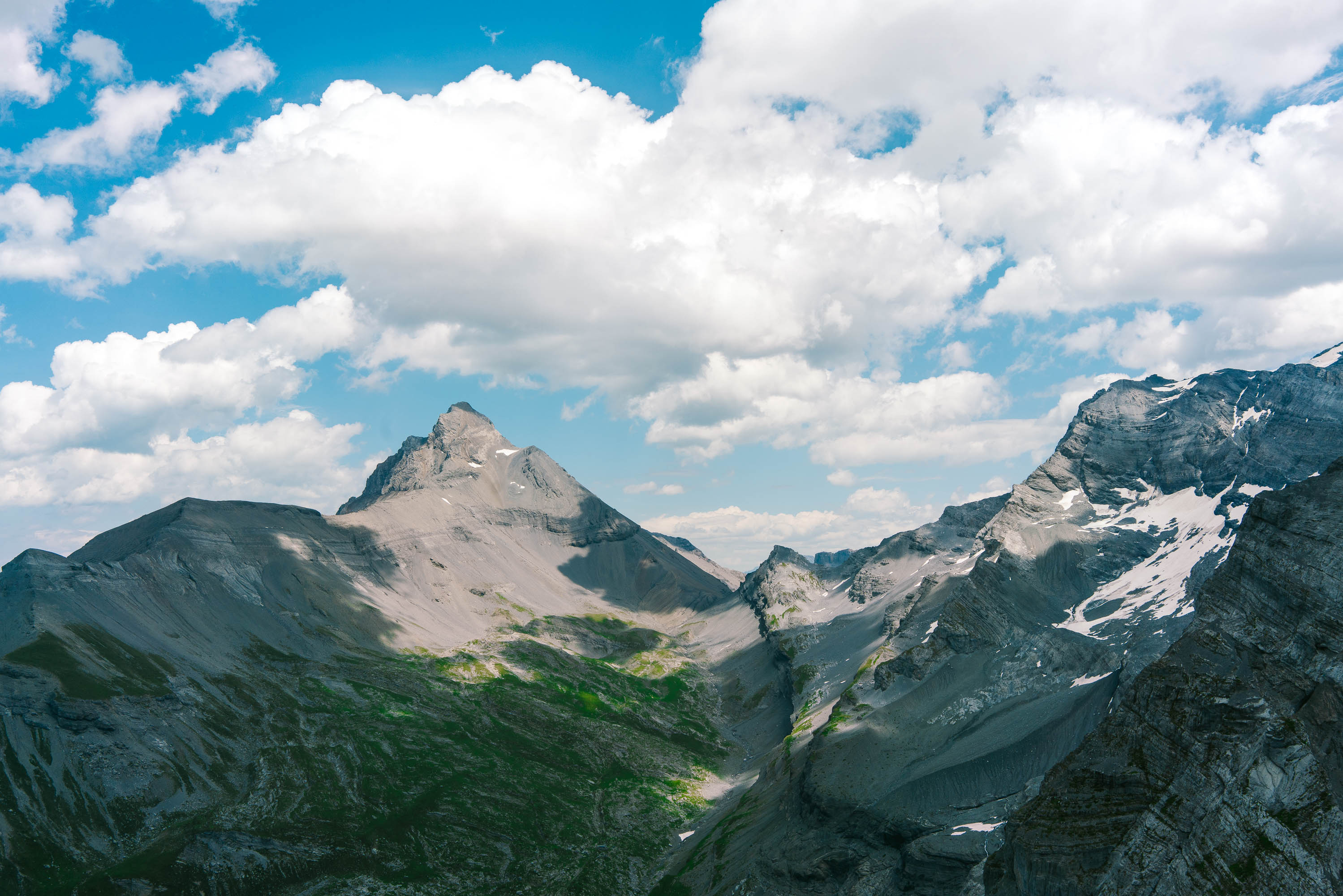 A quiet trek through the Swiss Alps: the Tour du Dents Blanches