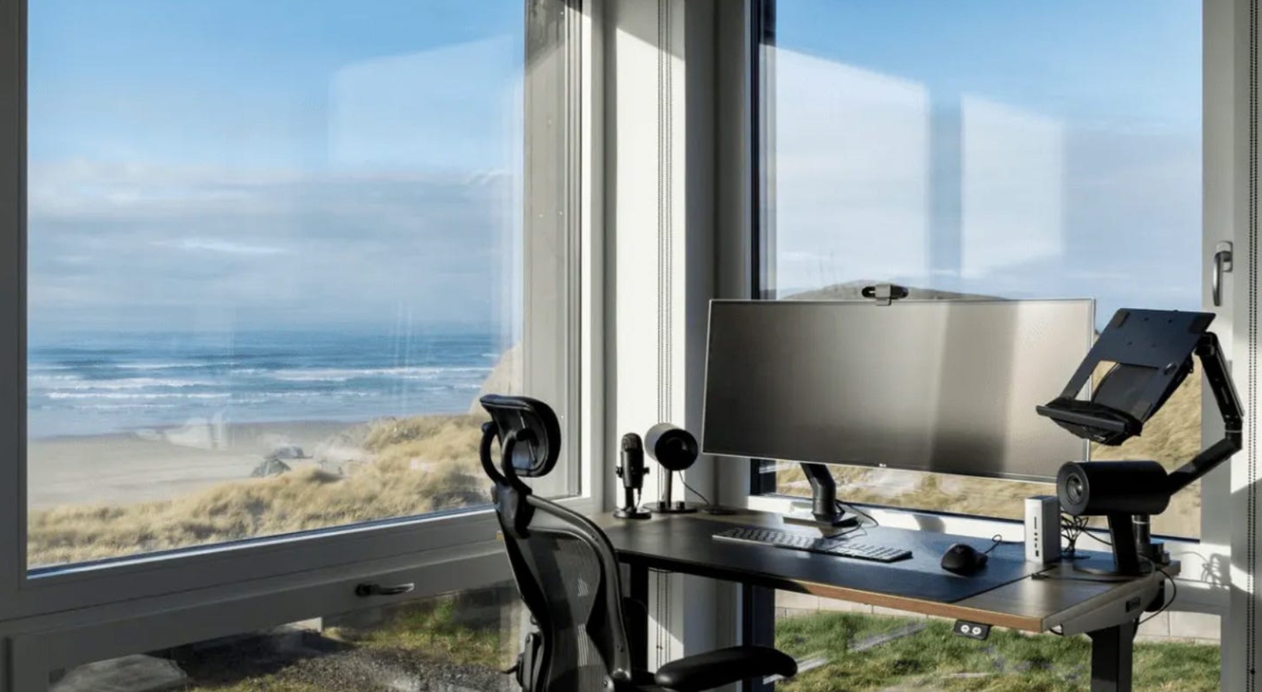 The rise of the hybrid traveler: part worker, part wanderer